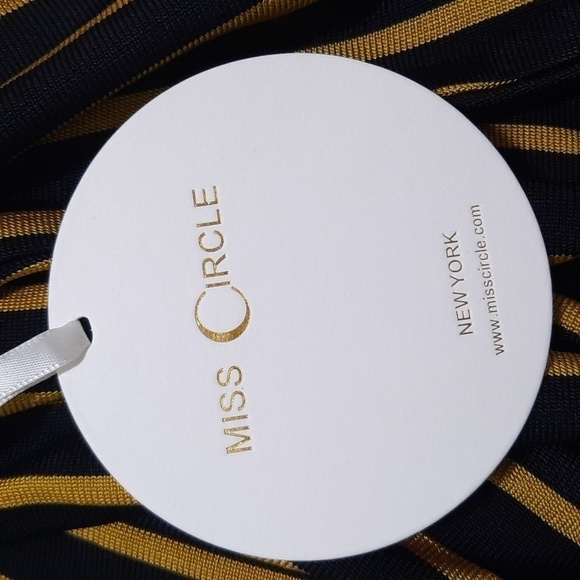 Miss Circle New York Cardigan - Picture 3 of 6